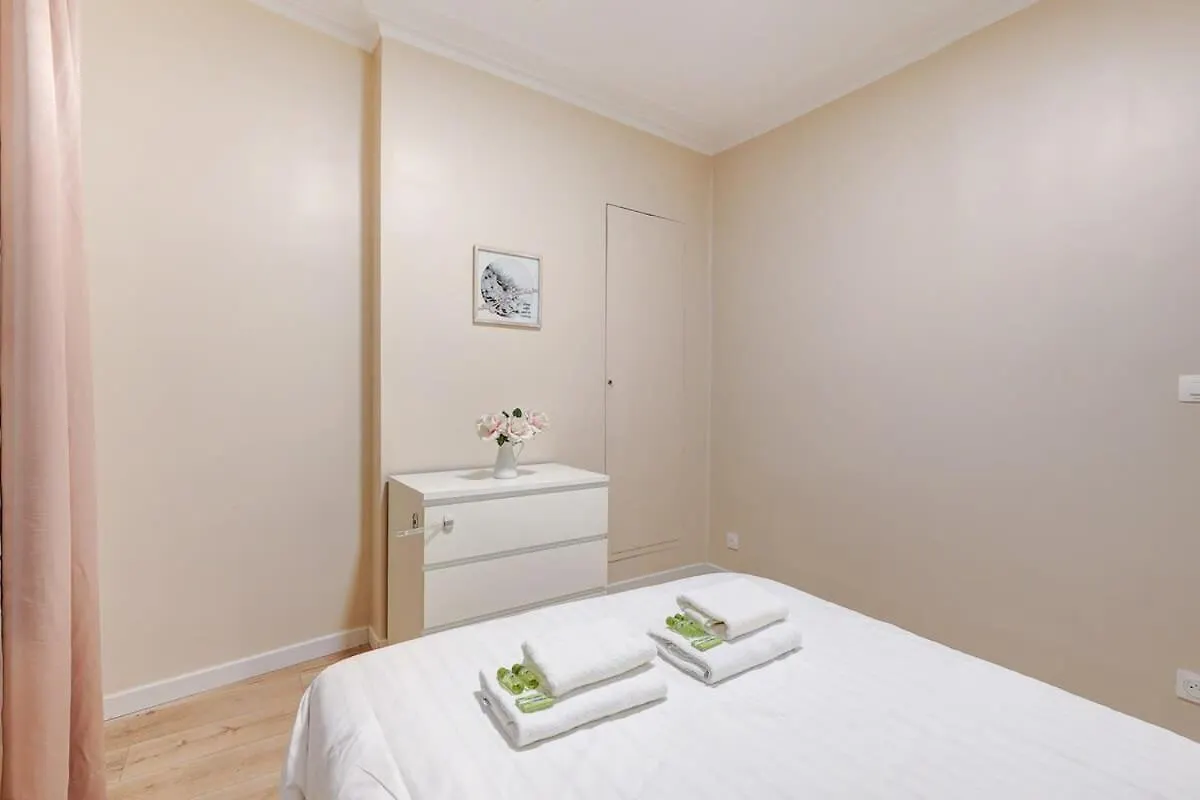 Appartement 108-cozy In Republique Parijs